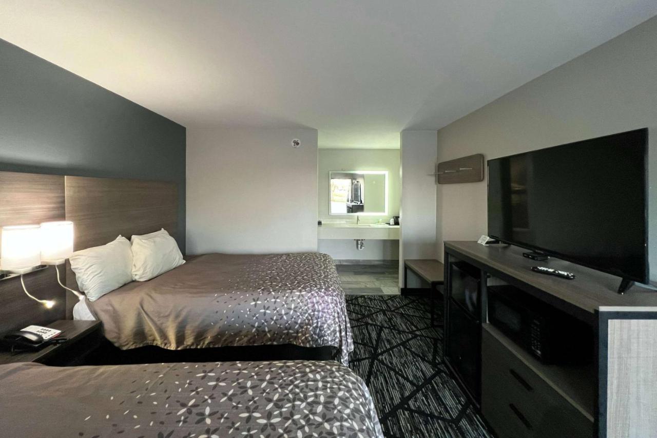 Super 8 By Wyndham Sulphur South Εξωτερικό φωτογραφία